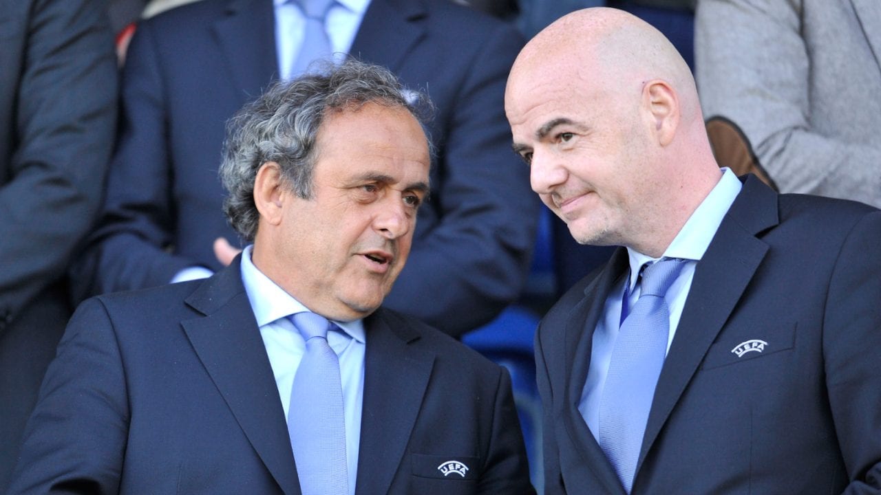 A tre giorni dai Mondiali, Platini porta in tribunale Infantino: "Sono vecchio per tornare, ma lotterò"