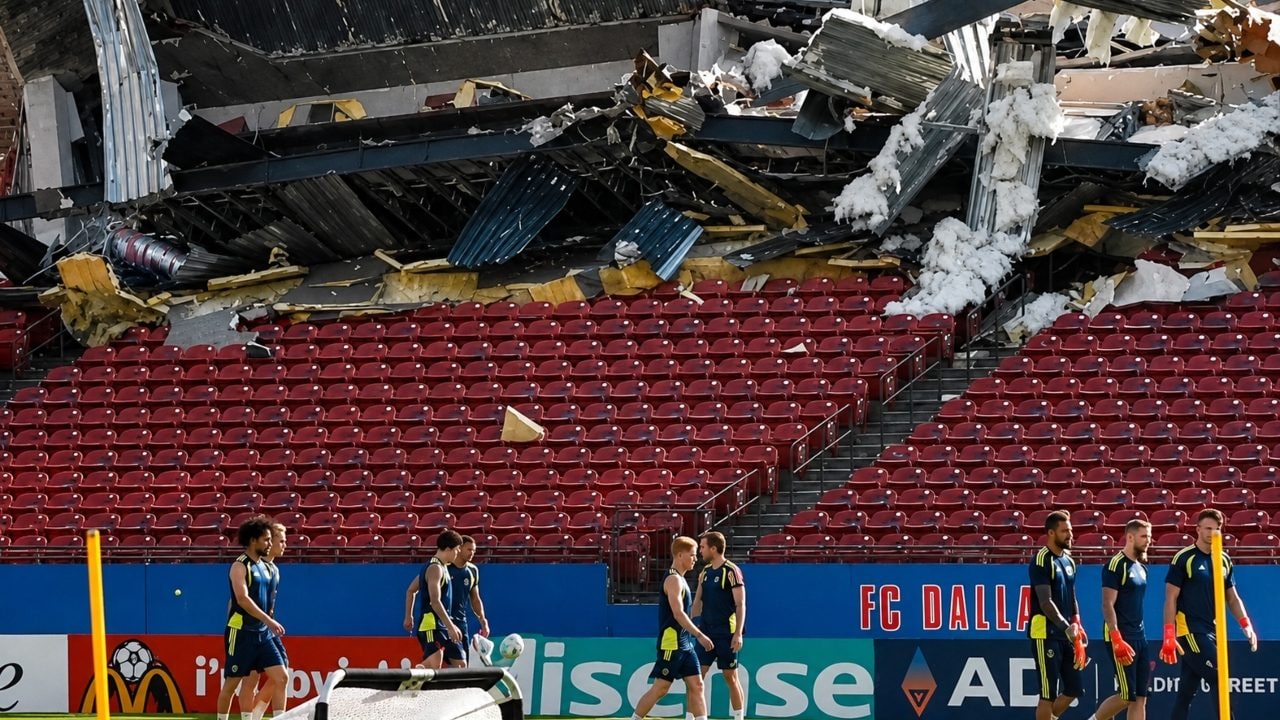 Svezia costretta ad allenarsi ai Mondiali in uno stadio in fase di demolizione: "Che diavolo è successo?"