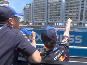 Max Verstappen mostra in diretta la casa dove vive a Monte C