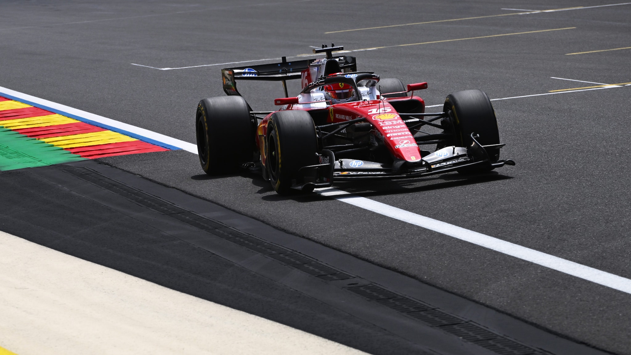 Formula 1, oggi le qualifiche del GP Belgio a Spa: orari TV8 e Sky e dove vederle in diretta e streaming, Ferrari sfida Mercedes per la pole
