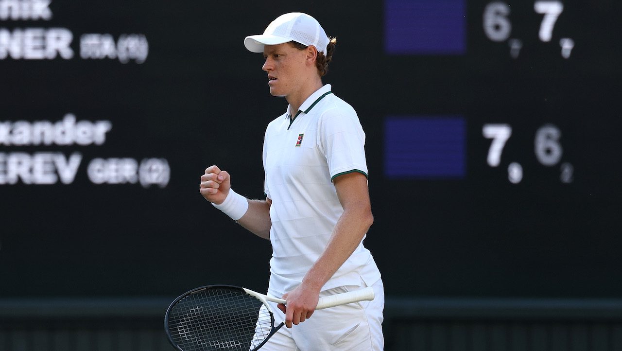 Sinner e la nuova routine a Wimbledon: Cahill svela perché torna negli spogliatoi durante i match