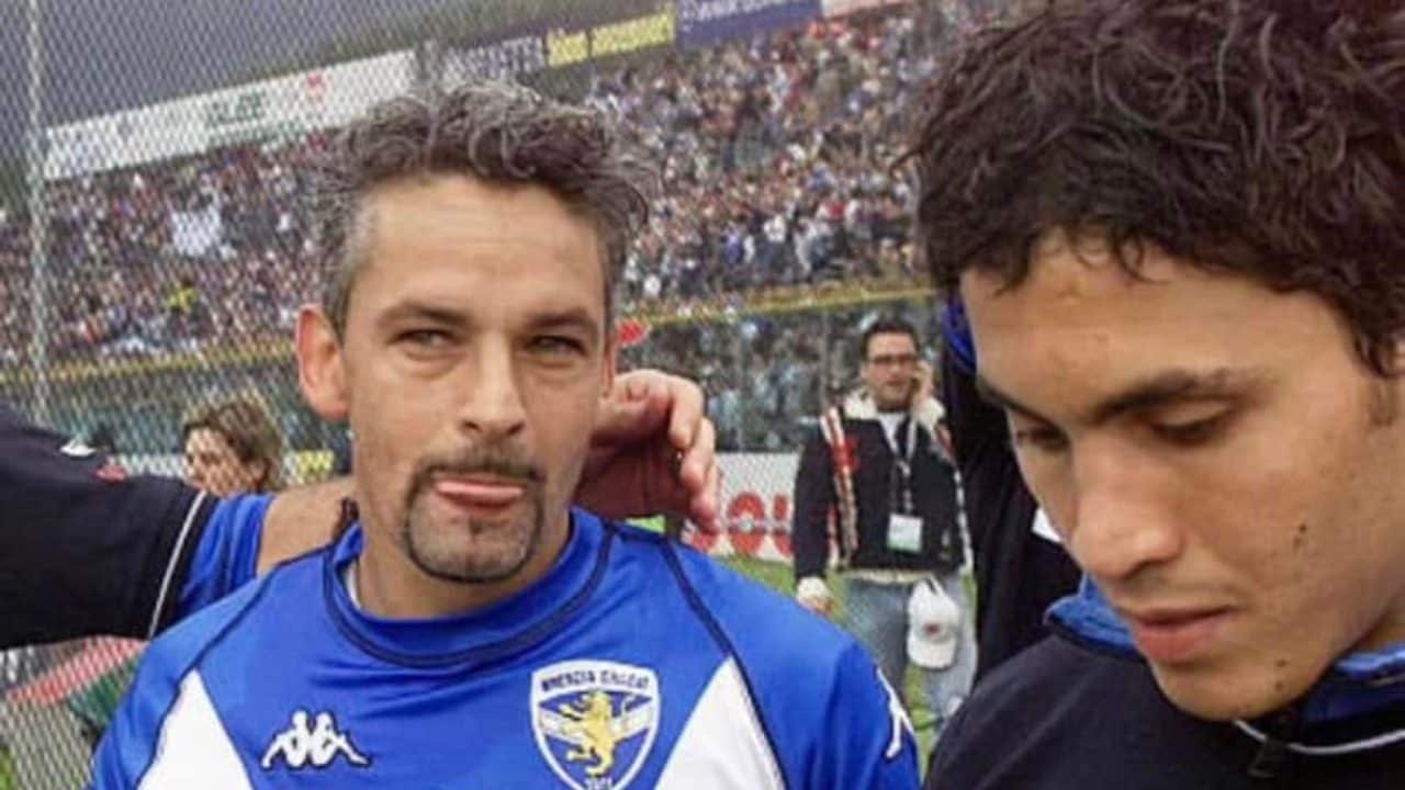 Roberto Baggio e Jadid allo stadio Rigamonti di Brescia.