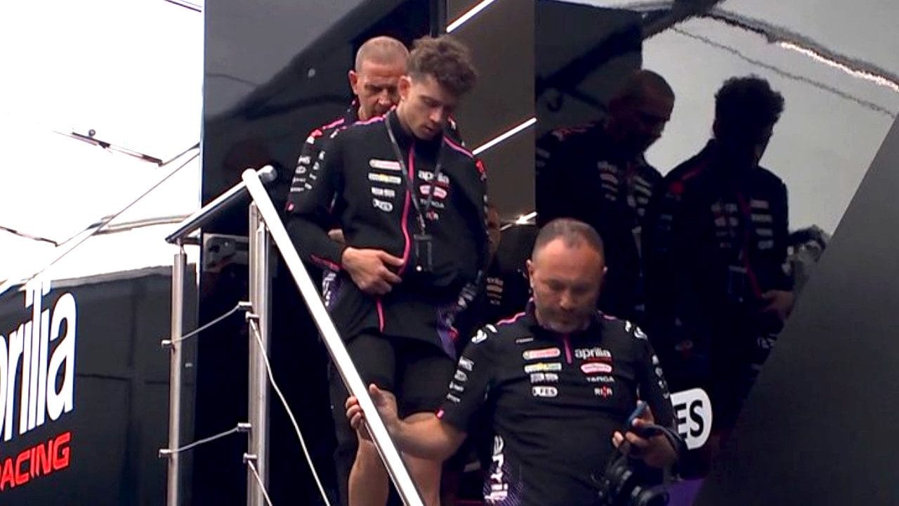 Brutta caduta di Marco Bezzecchi al GP Germania alla Q2: "Frattura scomposta alla clavicola"