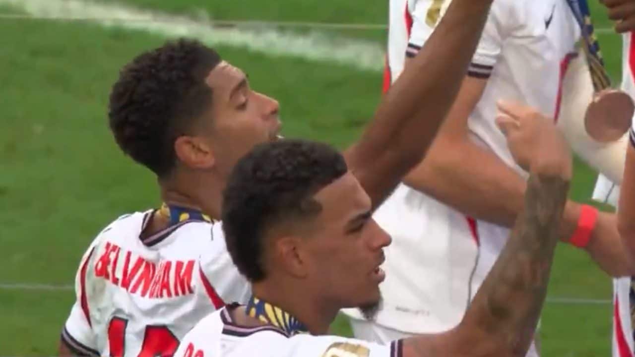 "Vieni a prenderti la medaglia del terzo posto": i calciatori inglesi chiamano un escluso dalla rosa ai Mondiali