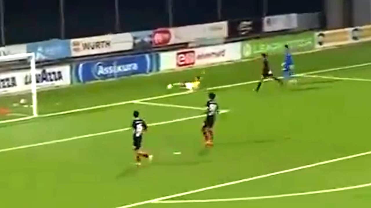 Clamoroso errore arbitrale in Conference League in Hamrun-Runavik: ma la partita non può essere rigiocata