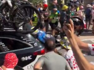 Einer Rubio costretto al ritiro dal Tour de France dopo uno scontro con un'ammiraglia