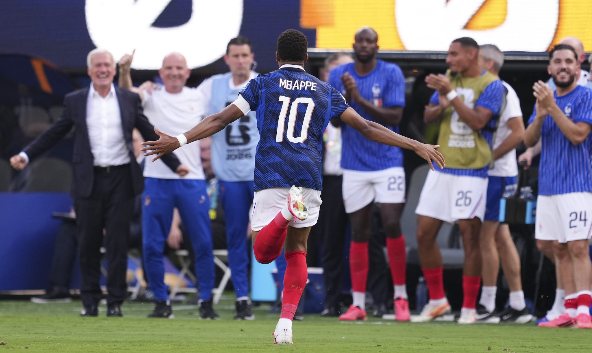 La Francia agli ottavi con Mbappé e Olise: Svezia annichilita, ora il Paraguay ai Mondiali