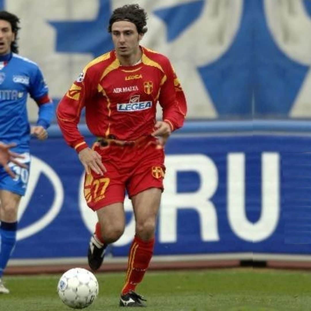 Luigi Lavecchia in campo con la maglia del Messina.