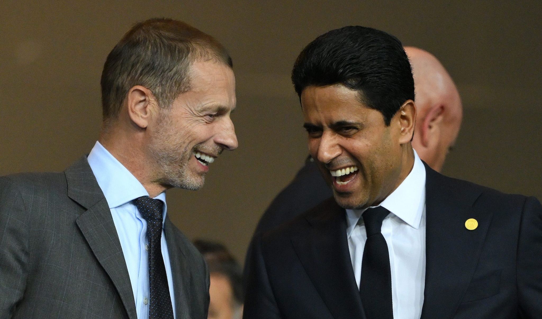 Nasser Al–Khelaifi accanto al presidente UEFA, Ceferin.