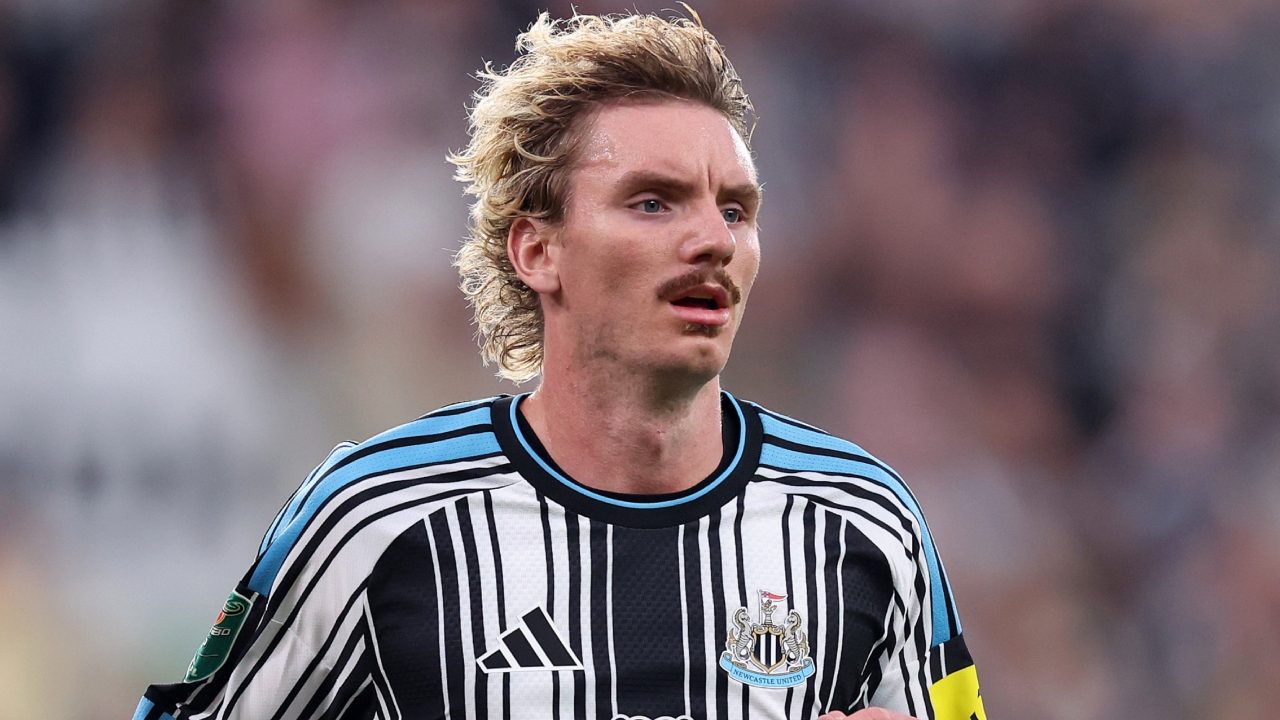 Calciomercato, news di oggi in diretta: Woltemade alla Juventus con David all'Atletic. Roma su Leweling, la Fiorentina prende Beto, Kean al Como