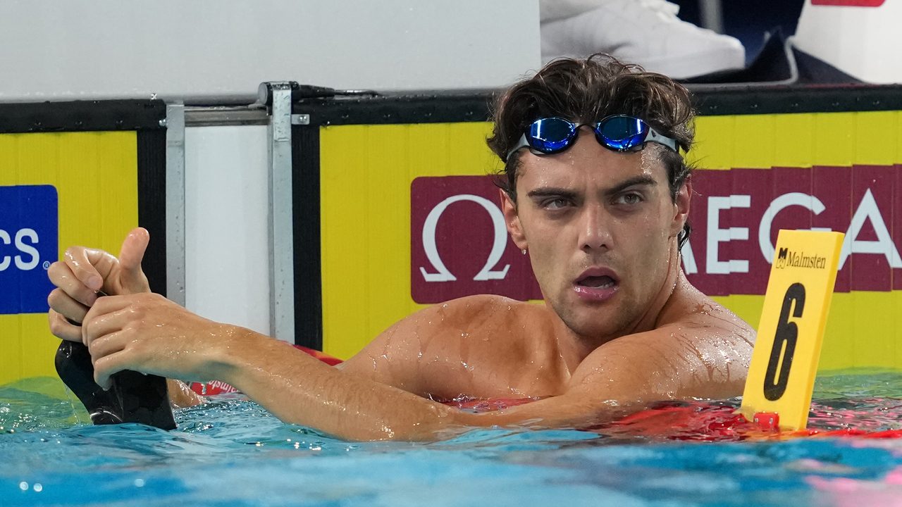 Ceccon vince il bronzo nei 200 metri dorso agli Europei di nuoto: disintegra il record italiano