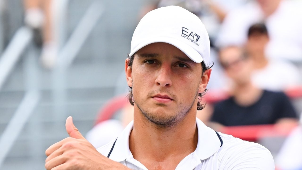 Luciano Darderi vince il punto più bello del torneo ed è ai quarti del 1000 di Montreal