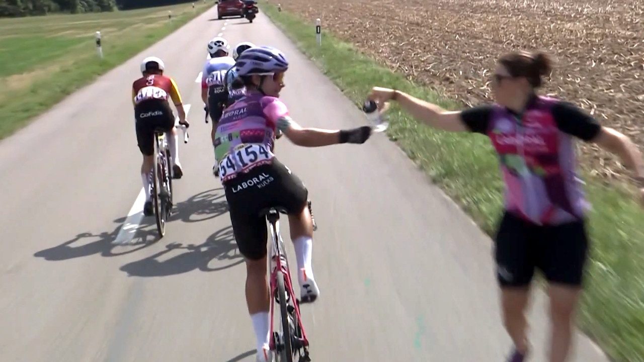 Idoia Eraso riesce a mancare tutti i rifornimenti: niente borraccia per lei al Tour de France Femmes