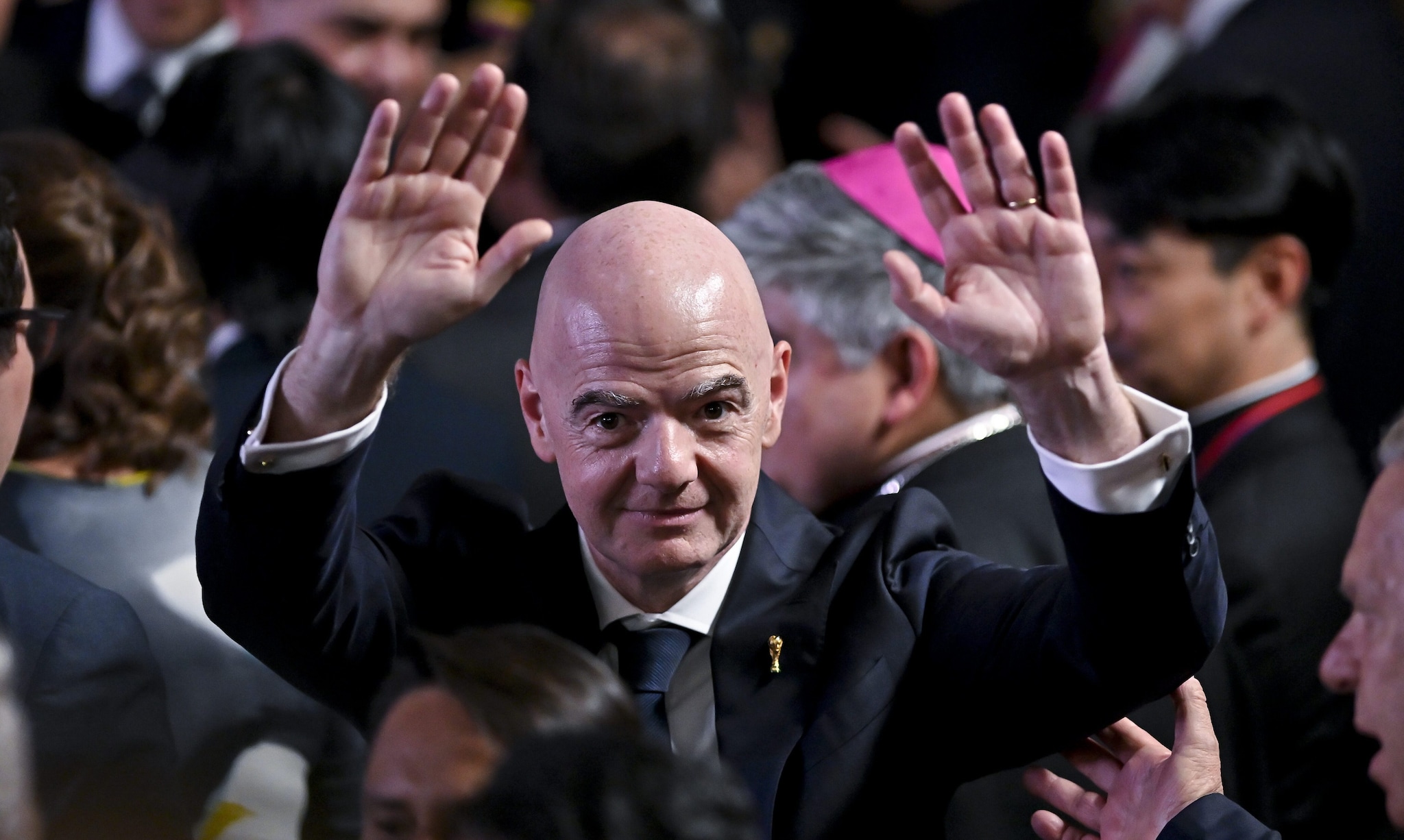 La presunta amante di Infantino pagata dalla UEFA: lo scandalo nel momento più difficile alla FIFA