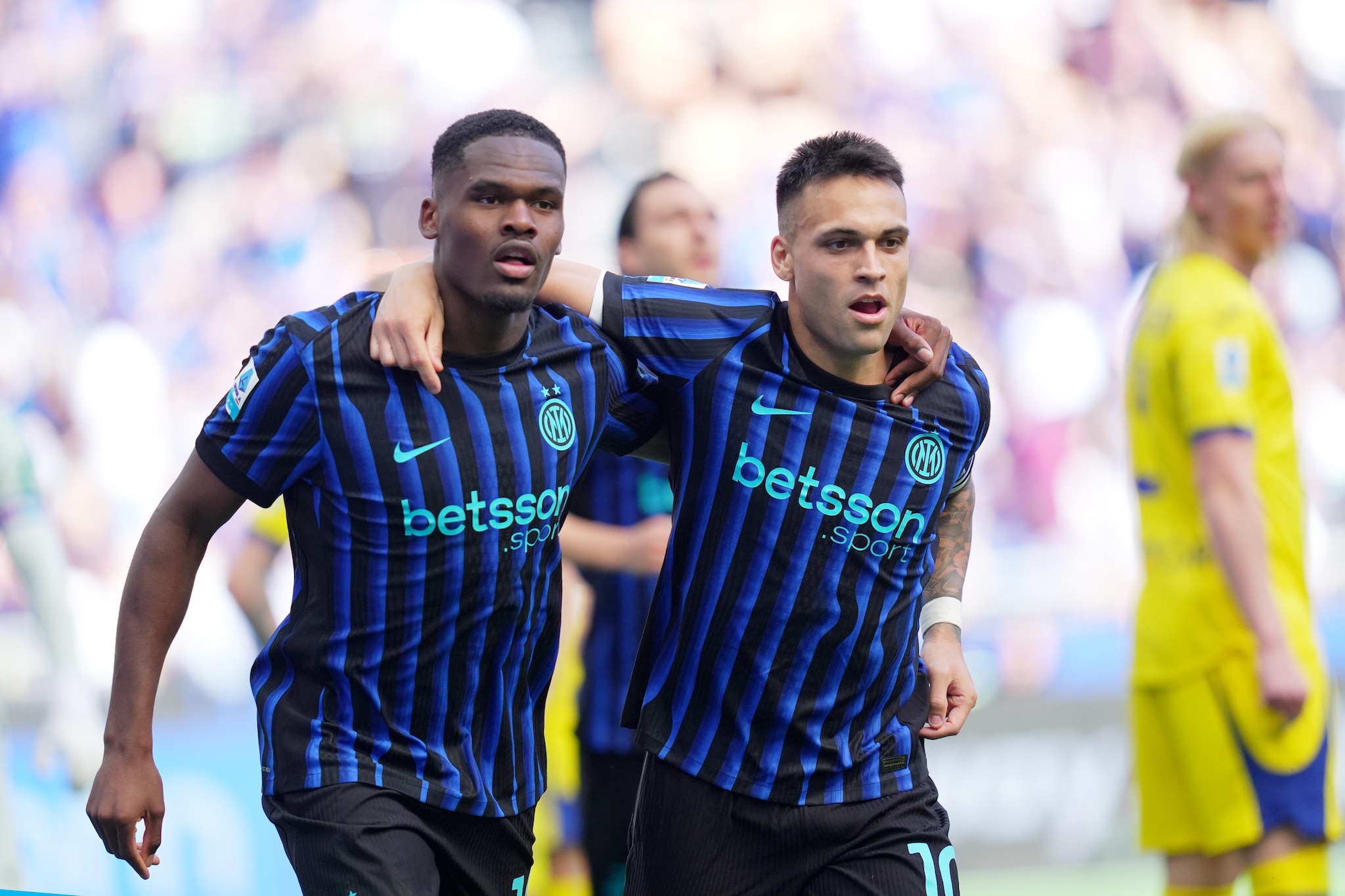 Dove vedere Inter-Monza e Genoa-Napoli su Sky e DAZN: programma e orari delle partite