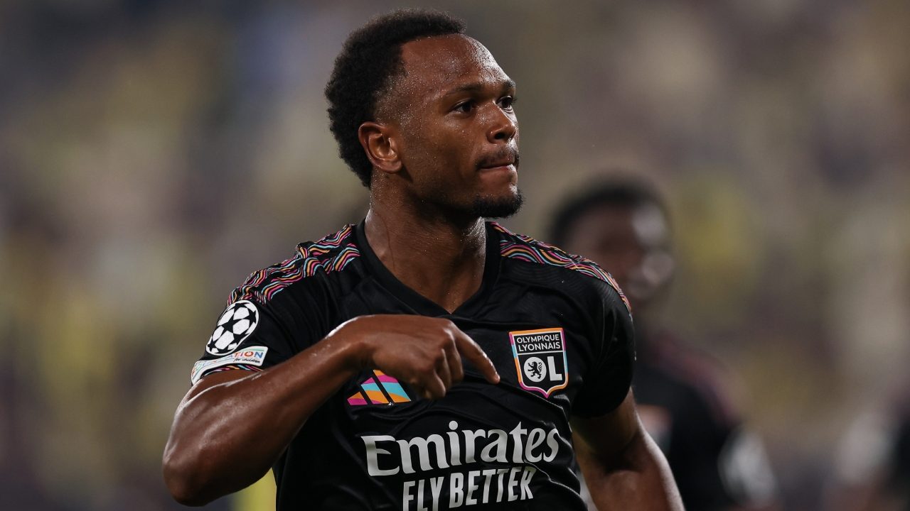 Openda in gol alla 'prima' lontano dalla Juve, lascia subito il segno con il Lione in casa del Fenerbahce
