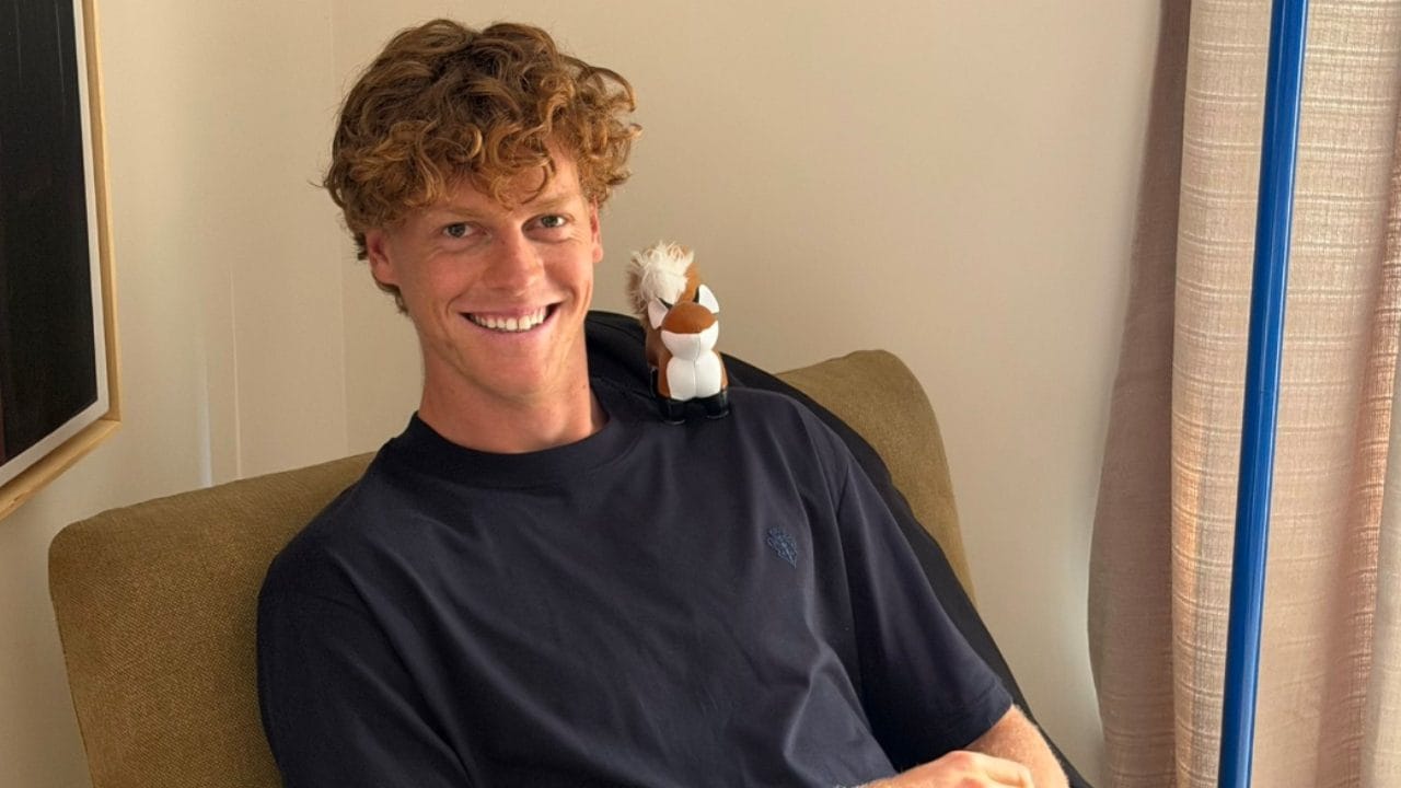 Jannik Sinner festeggia il compleanno con una foto, è un indizio: presto volerà negli Stati Uniti