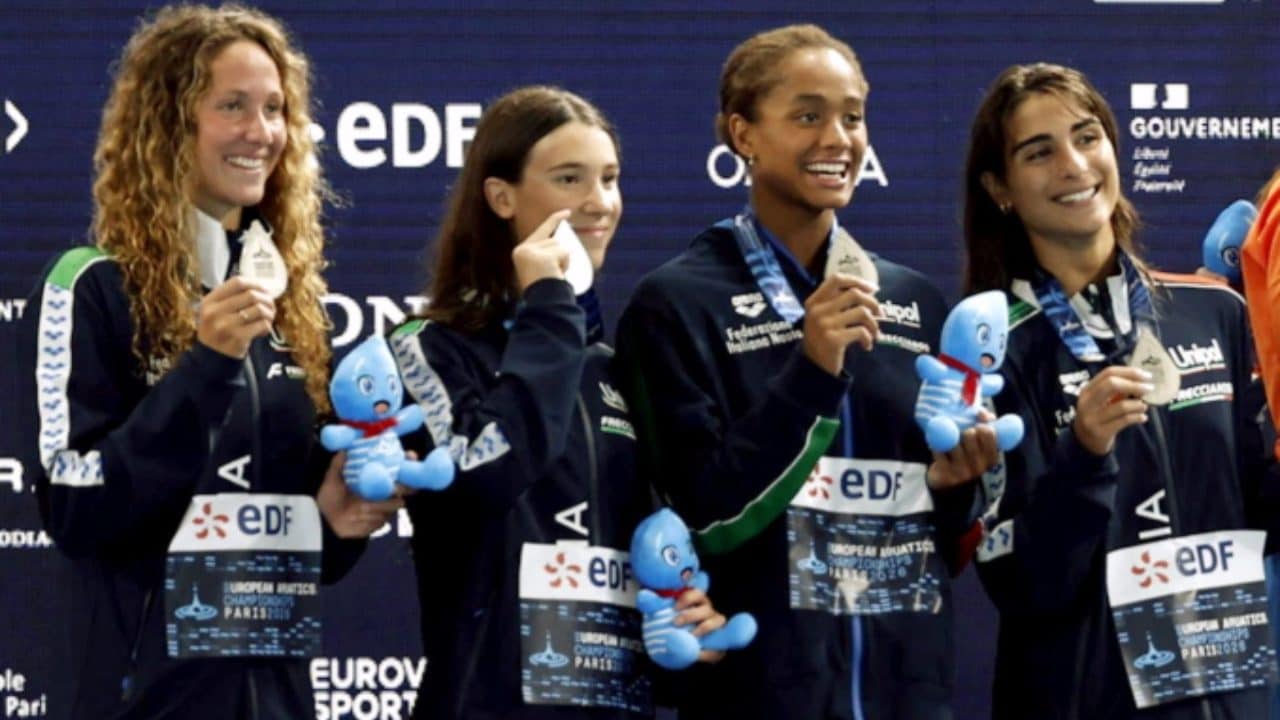 L'Italia vola nel medagliere con l'argento della 4x100 agli Europei: "Quattro notti che non si dorme"