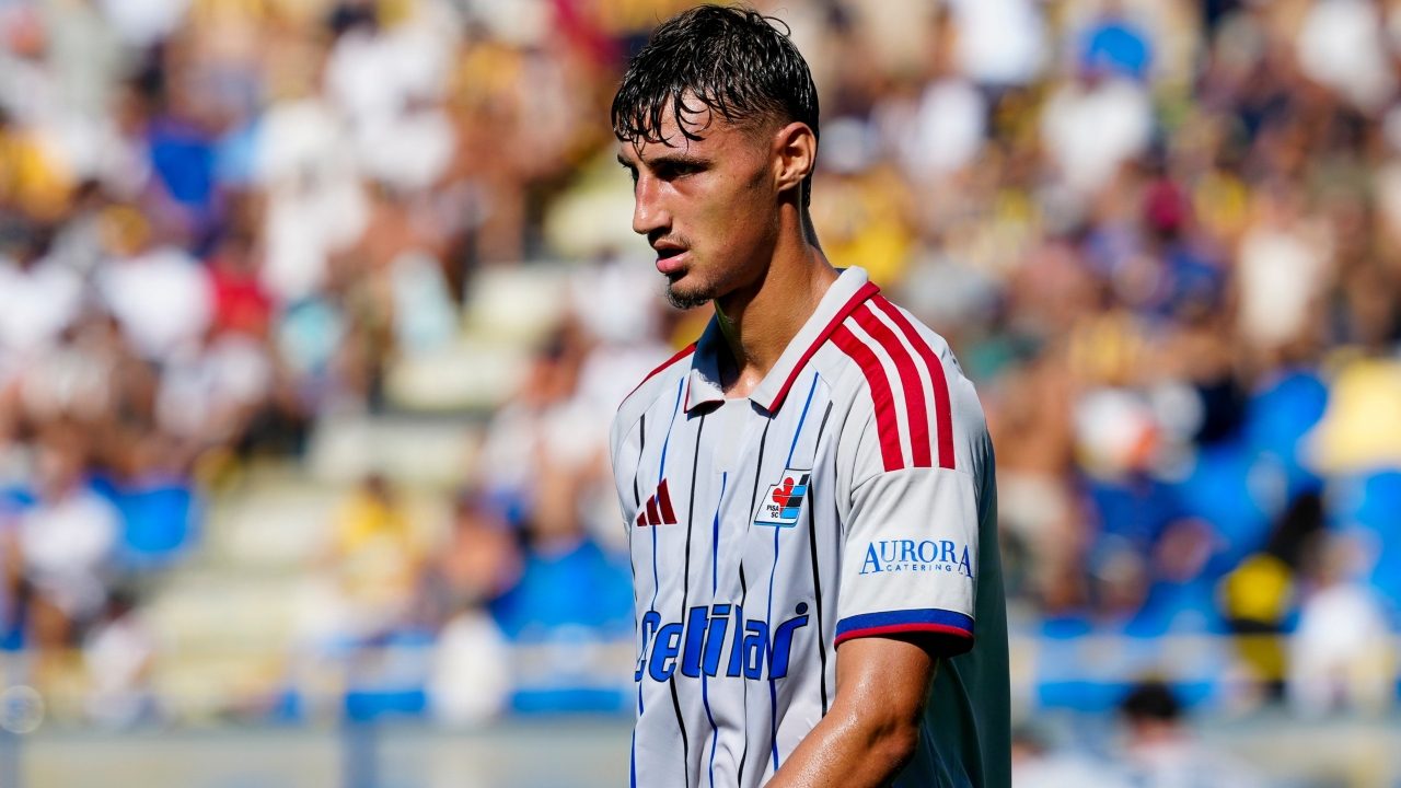 Matteo Bassetti dopo il malore di Bozhinov: "Chi decide che è sicuro giocare al calcio alle 15?"