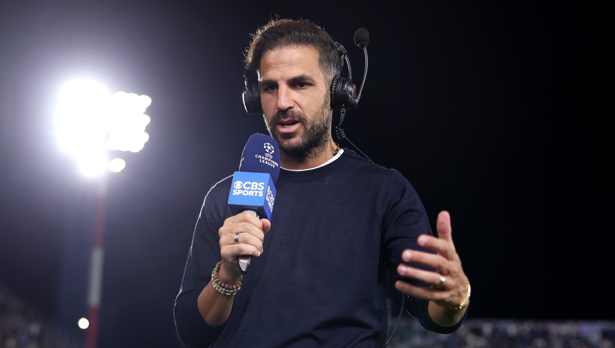 Fabregas sta costruendo il Como partendo da un principio quasi controcorrente: "L'allenatore non deve controllare tutto"