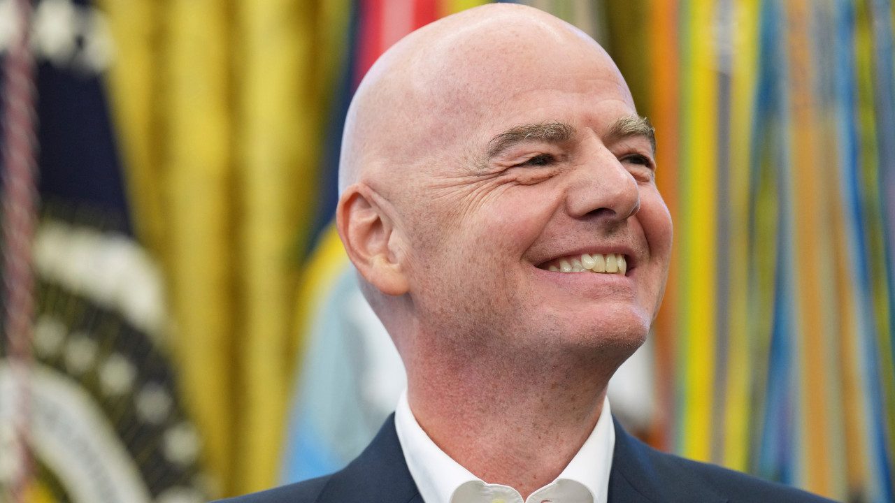 La Francia scarica Infantino, ma la strategia dei favori ad Asia e Africa blindano la rielezione FIFA