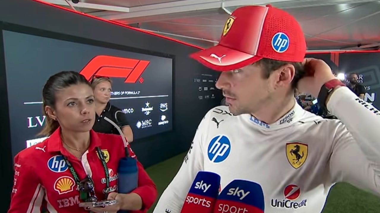 Leclerc si lascia scappare in TV il motore Ferrari usato a Baku: l'addetta stampa lo fulmina