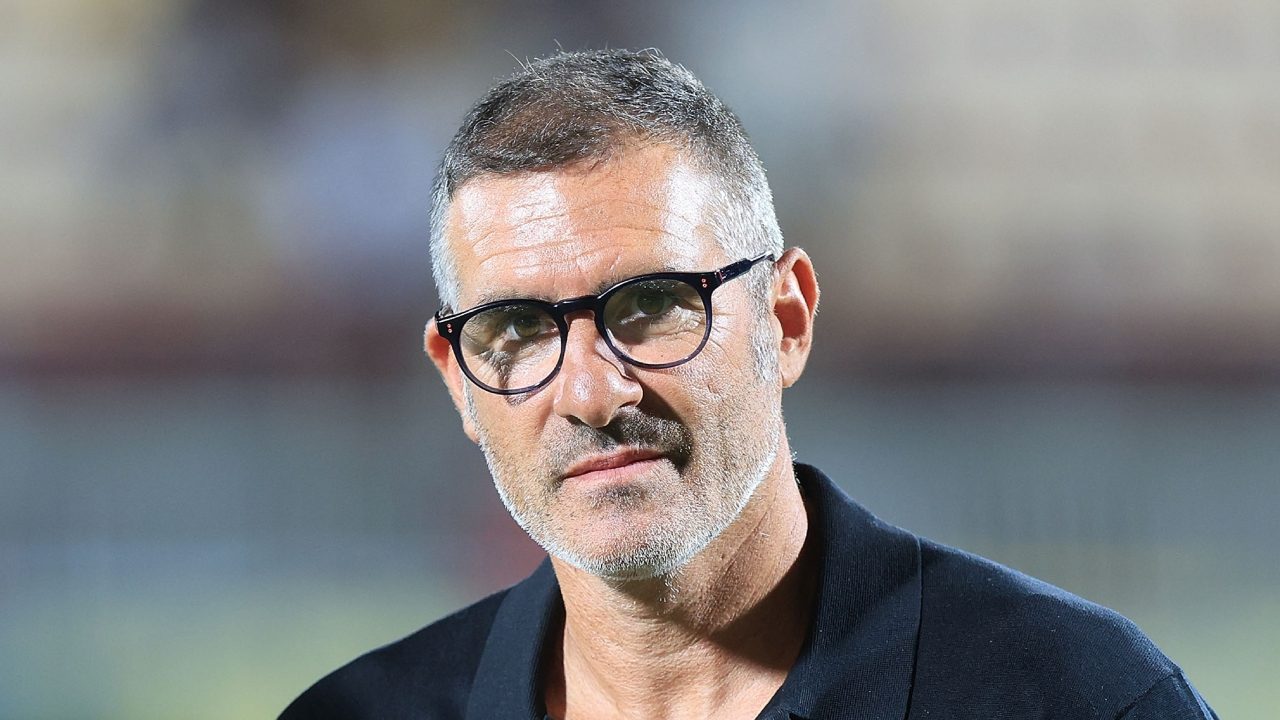 Lucarelli: "Se rinasco faccio il prefetto o il questore". Perché la Procura Figc ha aperto un fascicolo