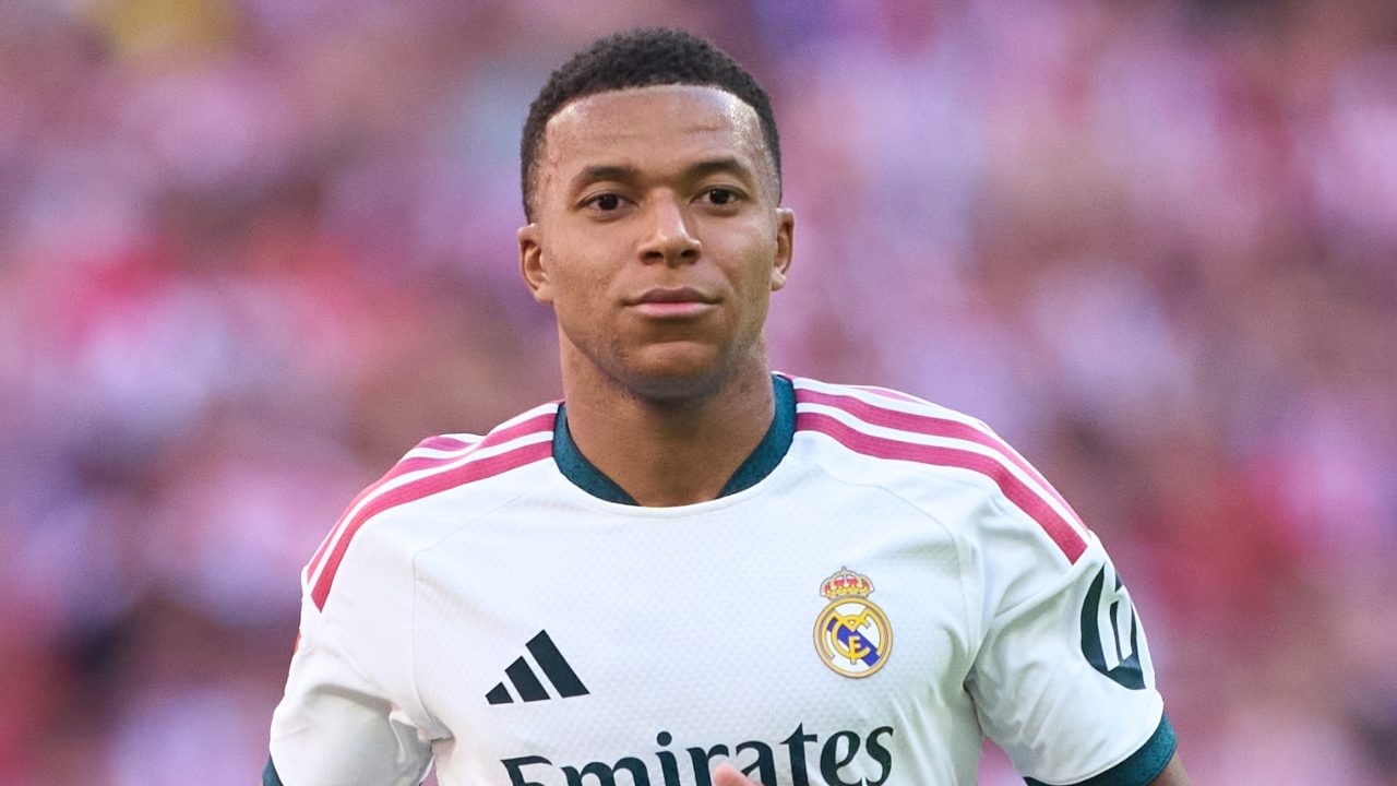 Mbappé alza la voce sul Pallone d'Oro: "Premiano i calciatori, io sono stato capocannoniere ovunque"