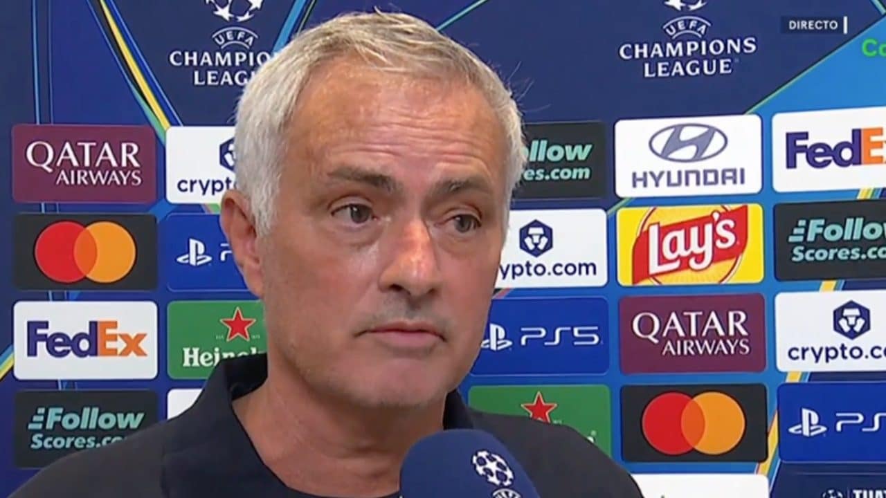 Raul fa le pulci in TV al Real Madrid, Mourinho gli risponde: "Non pensiamo solo a criticare"