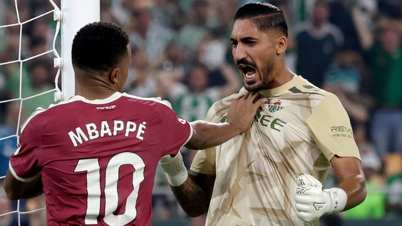 Valles ferma Mbappé dagli 11 metri: "L'ho distratto prima del tiro", poi l'urlo in faccia al francese