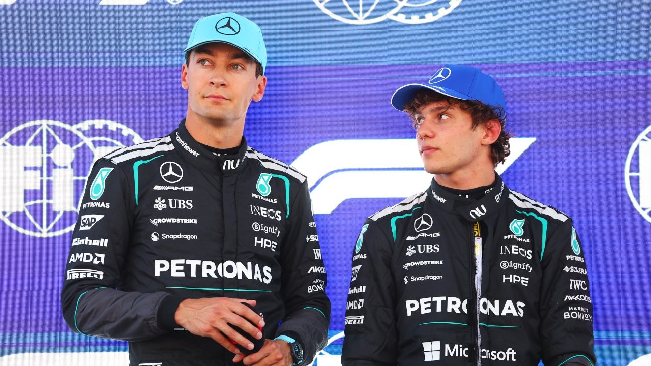 Russell spiega il vantaggio di Antonelli e tira in mezzo Leclerc e Piastri: "Abbiamo lo stesso problema"