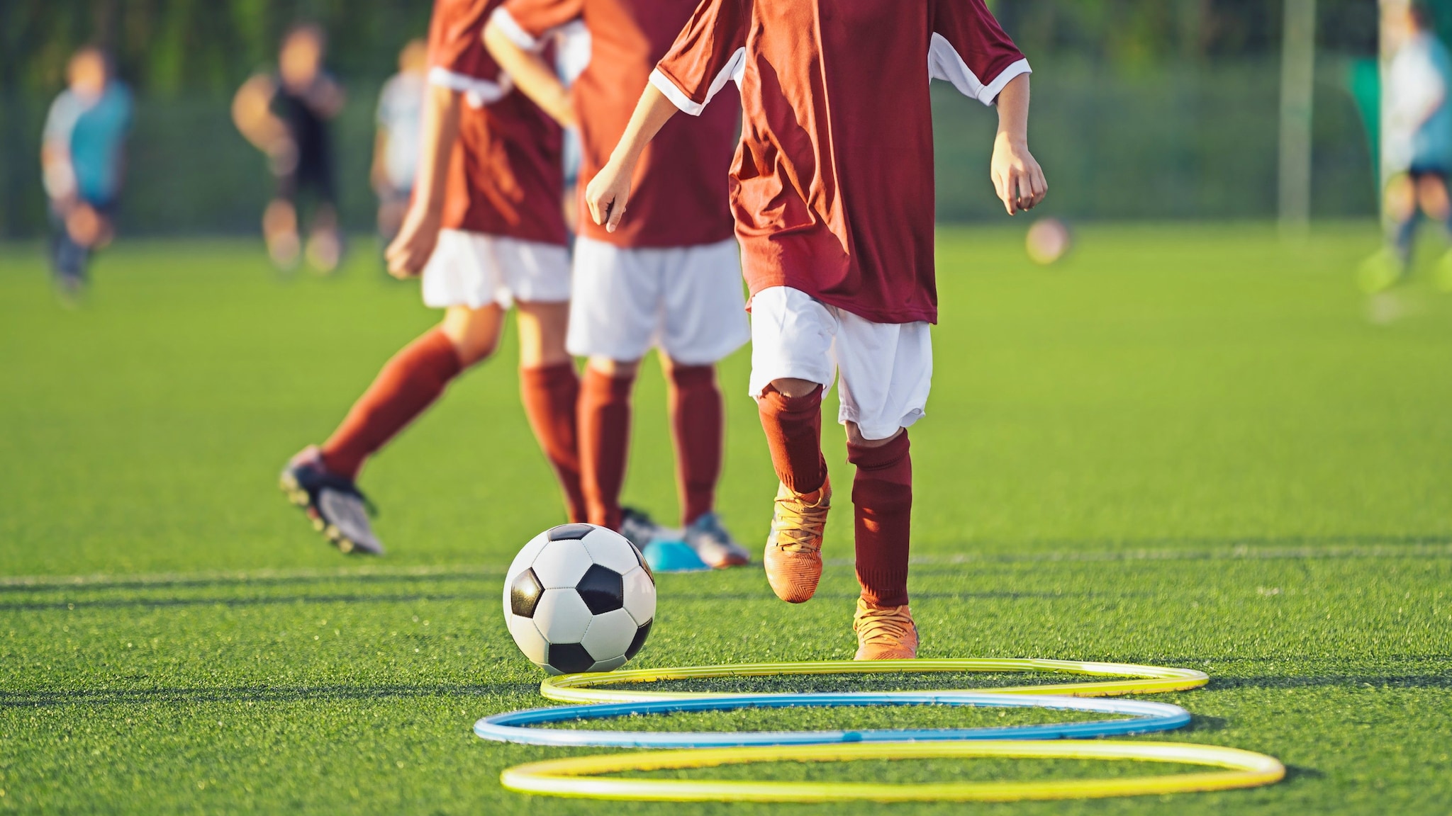 Portare un bambino a scuola calcio in Italia sta diventando un lusso, sempre più costoso