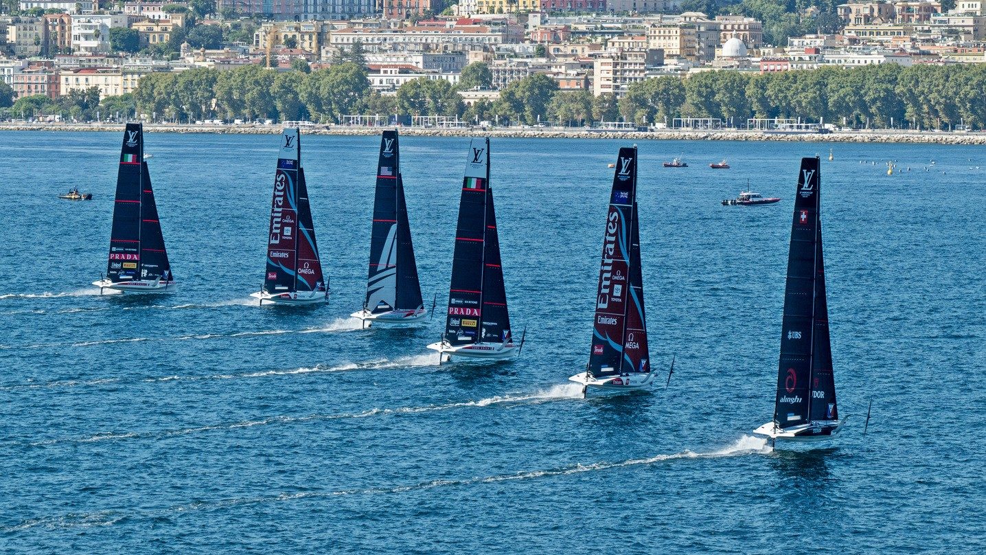 Perché tutte le barche dell'America's Cup hanno le vele nere: la ricerca ossessiva del peso perfetto