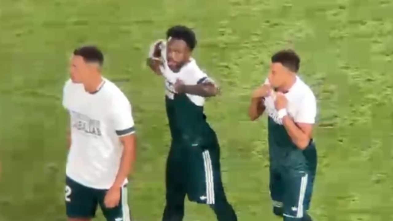 Mbappé e Vinícius non mostrano il messaggio di supporto a Ceuta prima di Elche-Real, i social esplodono: "Via dalla Spagna"