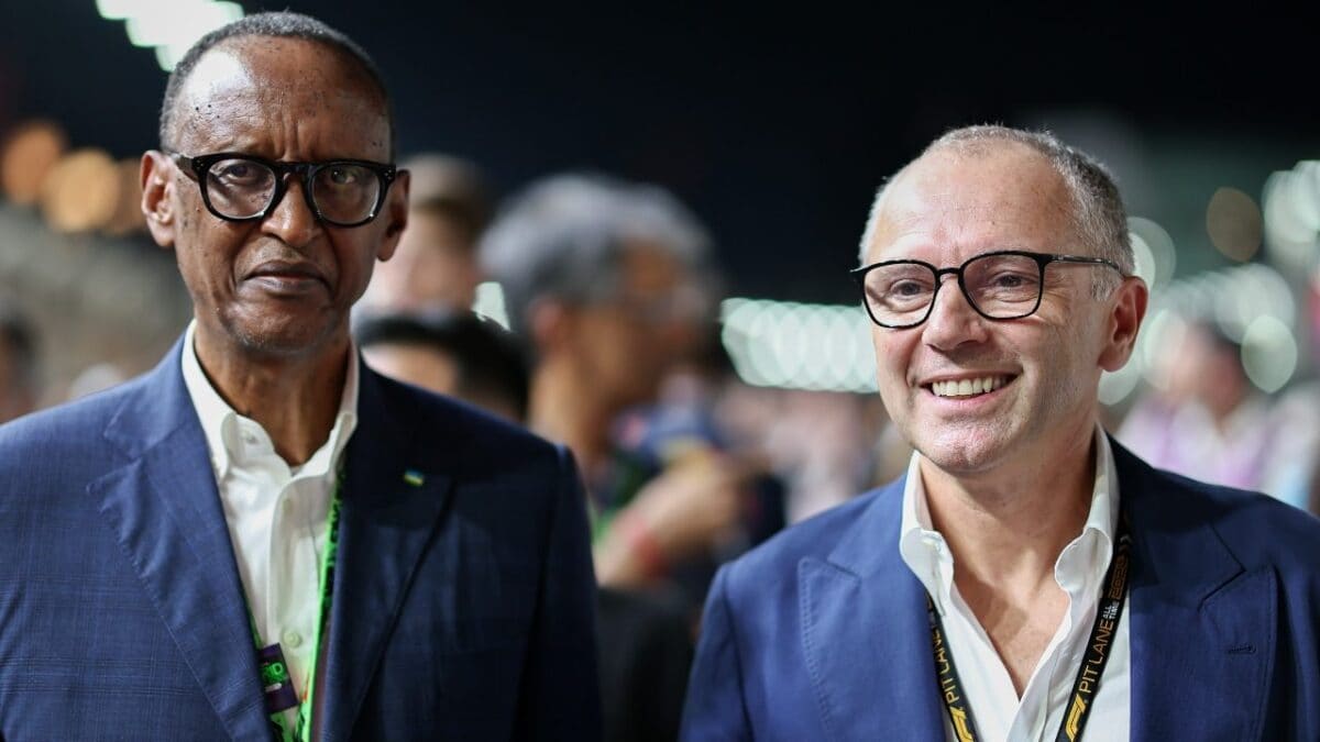 Il presidente del Ruanda Paul Kagame insieme al CEO della Formula 1 Stefano Domenicali.