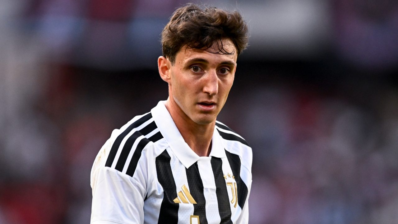 Cos'è successo ad Andrea Cambiaso alla Juventus: l'offerta del Manchester City ha cambiato tutto