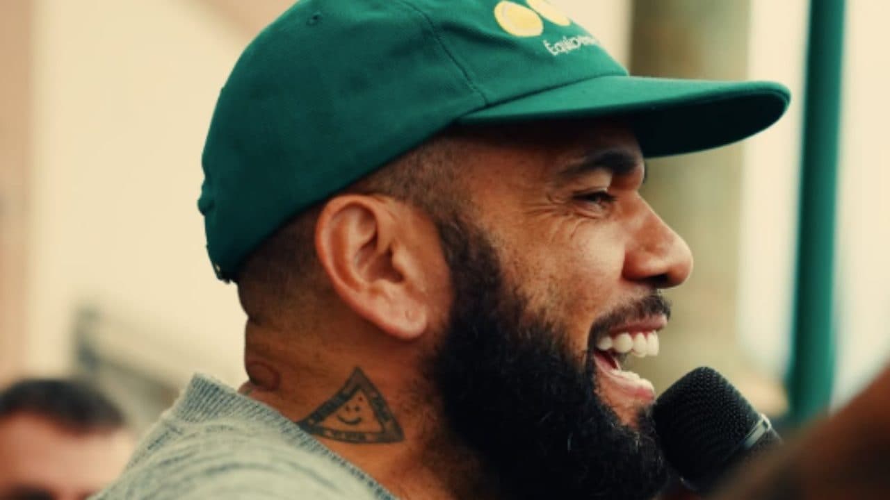 Dani Alves: "Il calcio non salva nessuno, la mia coppia migliore è con Cristo"