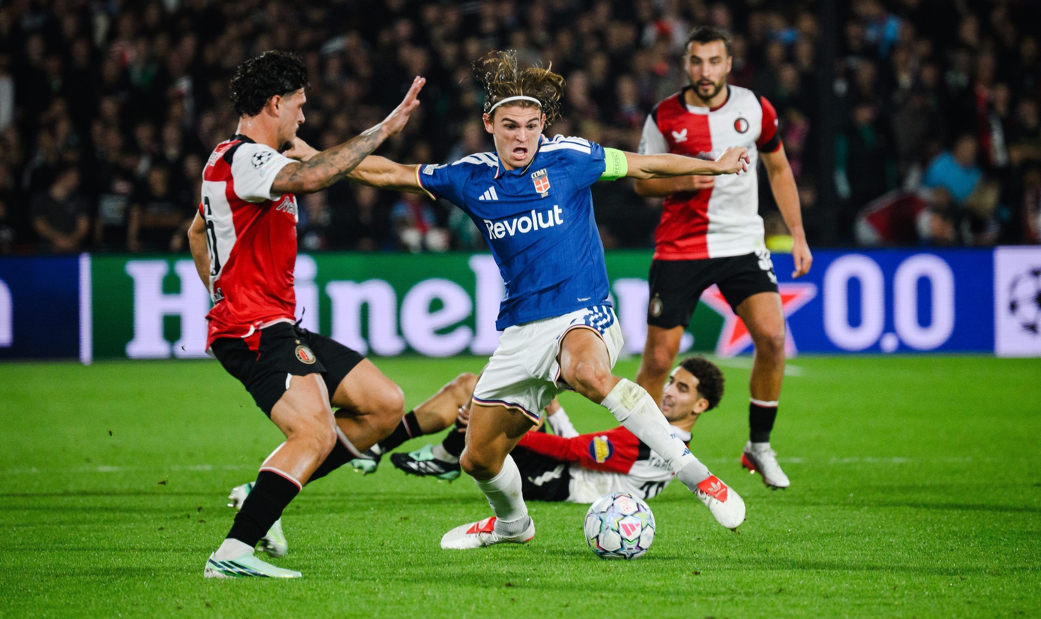 Il Como perde come Inter e Napoli, ma col Feyenoord mostra qualcosa che alle altre è mancato