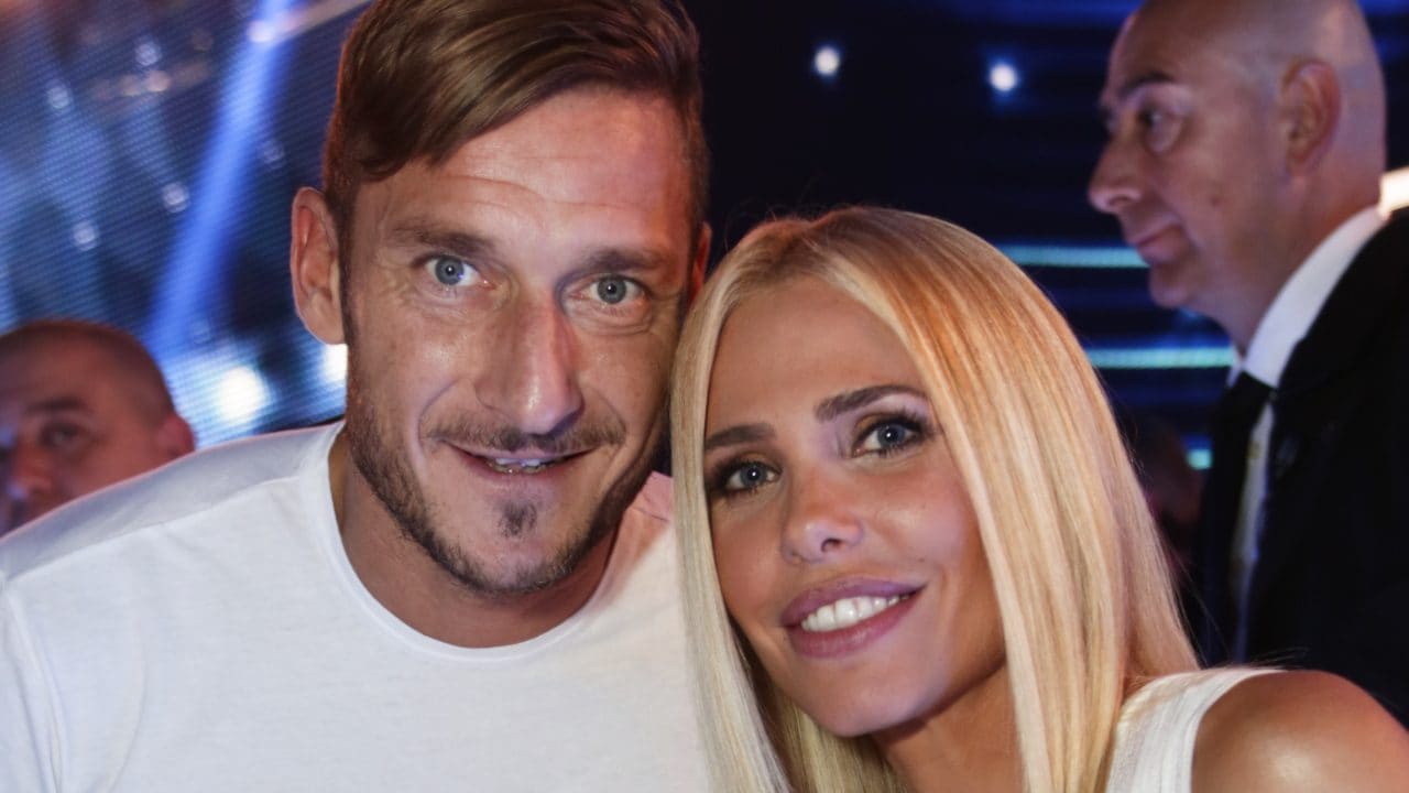 Totti dopo il ritiro: "La mia ex moglie insisteva: 'Vai a farti un giro'. In pratica voleva sbattermi fuori"