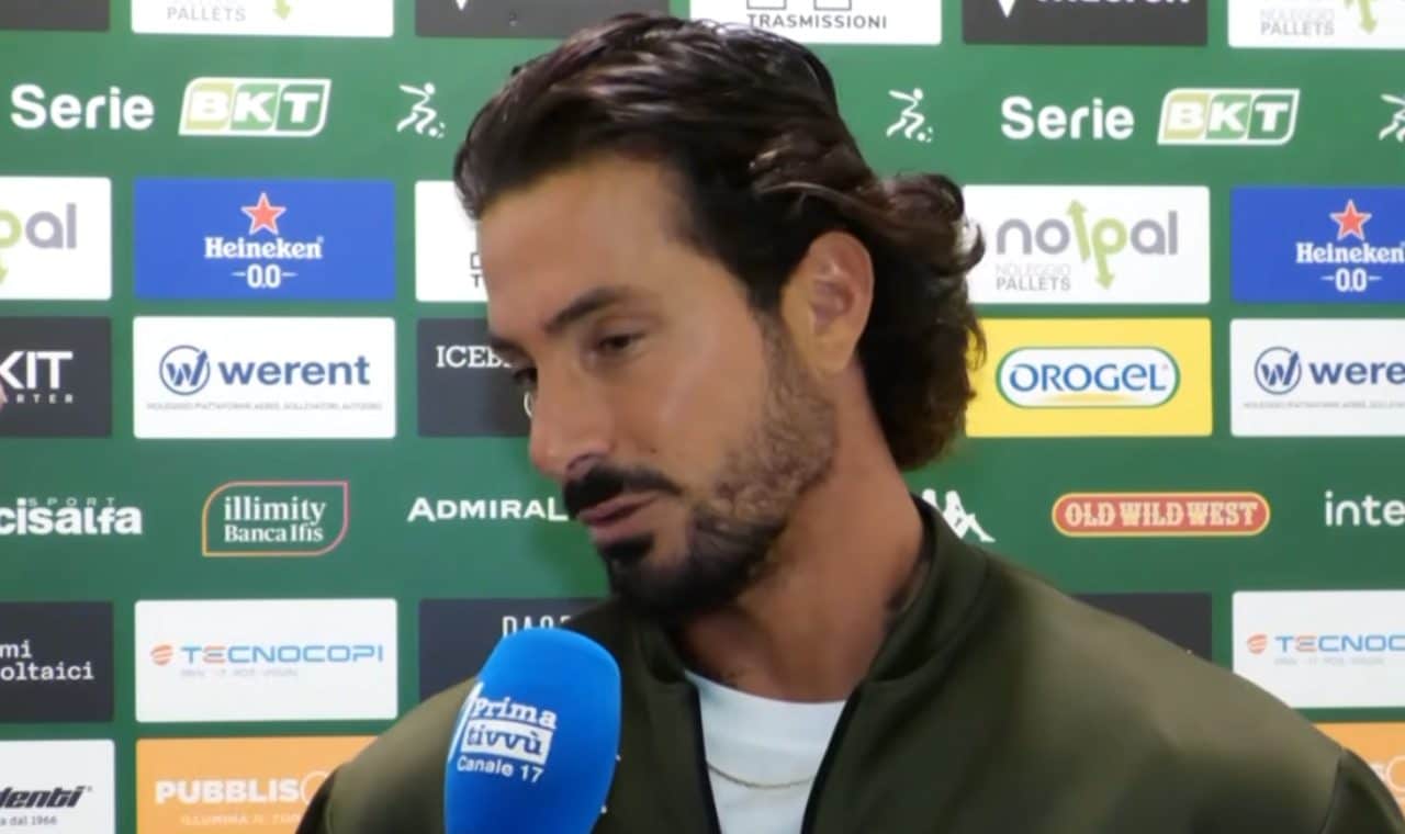 Izzo si commuove in diretta e dedica il gol alla famiglia: "Per un periodo sono state un po' lontane da me"