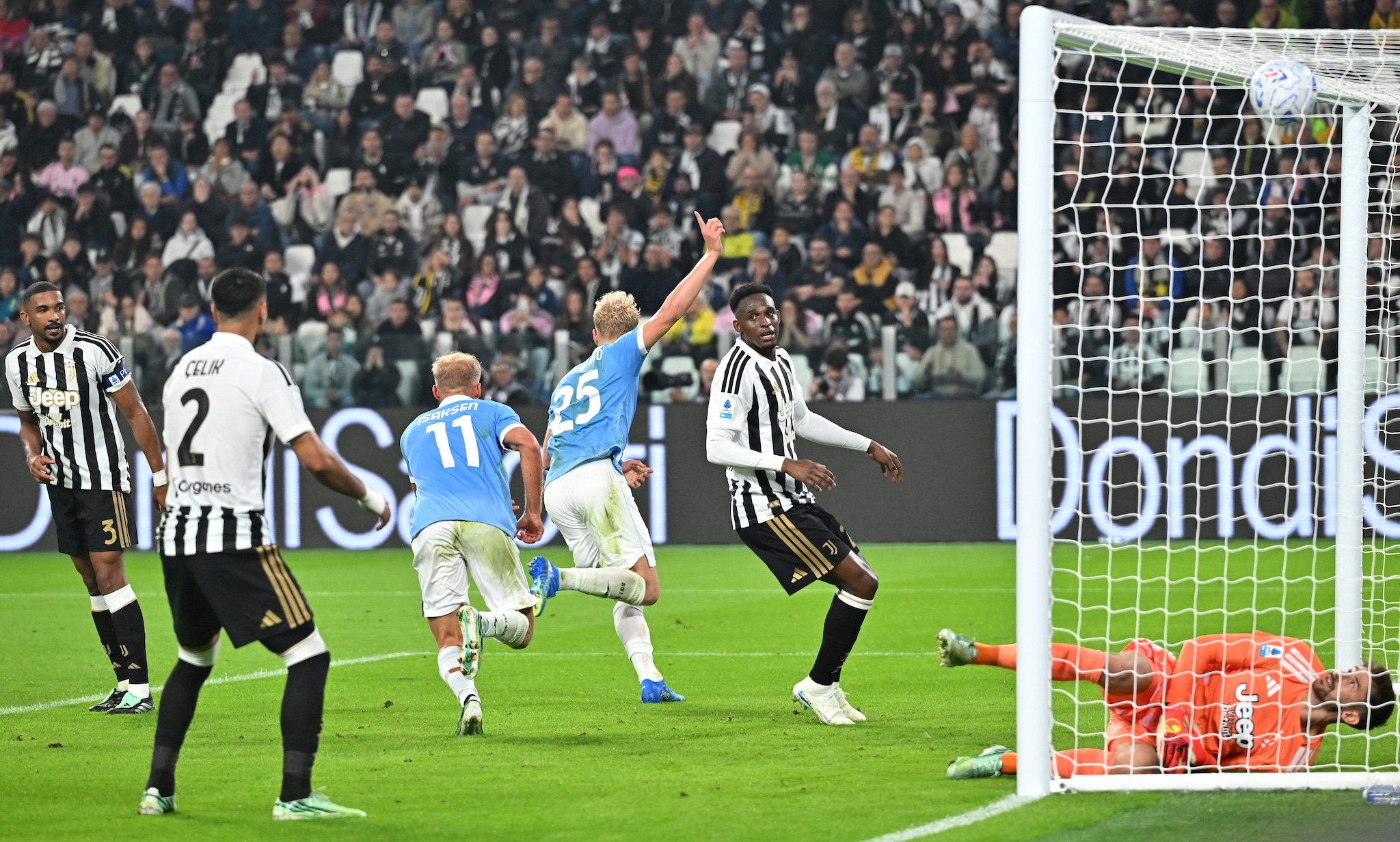 Juve umiliata dalla Lazio, crollo all'Allianz (0-3): Gattuso vola in vetta, Spalletti a -8