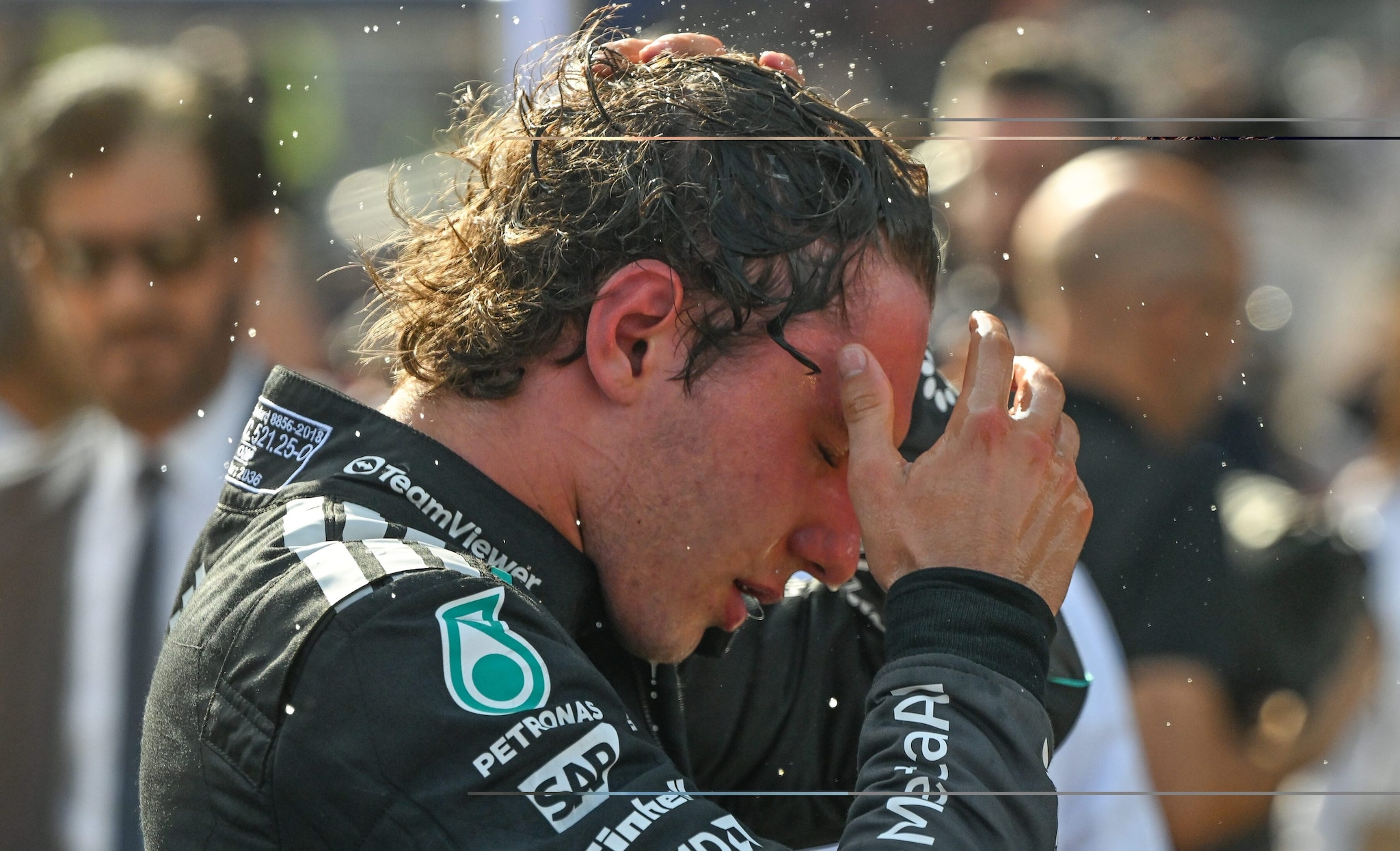 Kimi Antonelli e il gilet che in F1 dovrebbe salvarti e ti fa bollire: "Acqua a 50 gradi, ho avuto un colpo di calore"