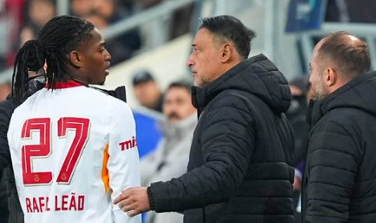 Leao entra al 61’ e viene sostituito dopo 16 minuti: Rafa ancora in cerca della svolta al Galatasaray