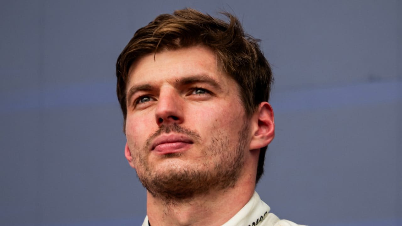 "Forse dovremmo usare il linguaggio dei segni": Verstappen sarcastico nei confronti della Red Bull