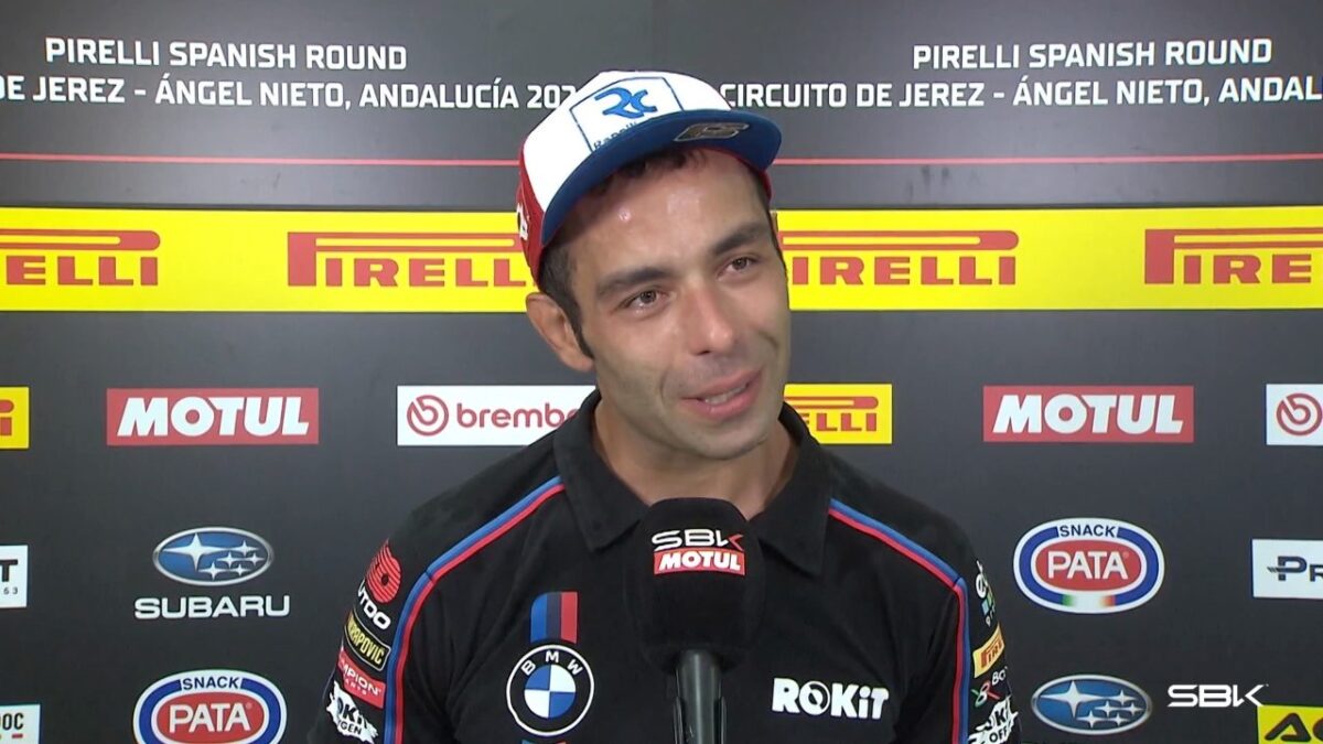 Danilo Petrucci visibilmente commosso durante l'intervista dopo l'ultima gara di Superbike a Jerez.