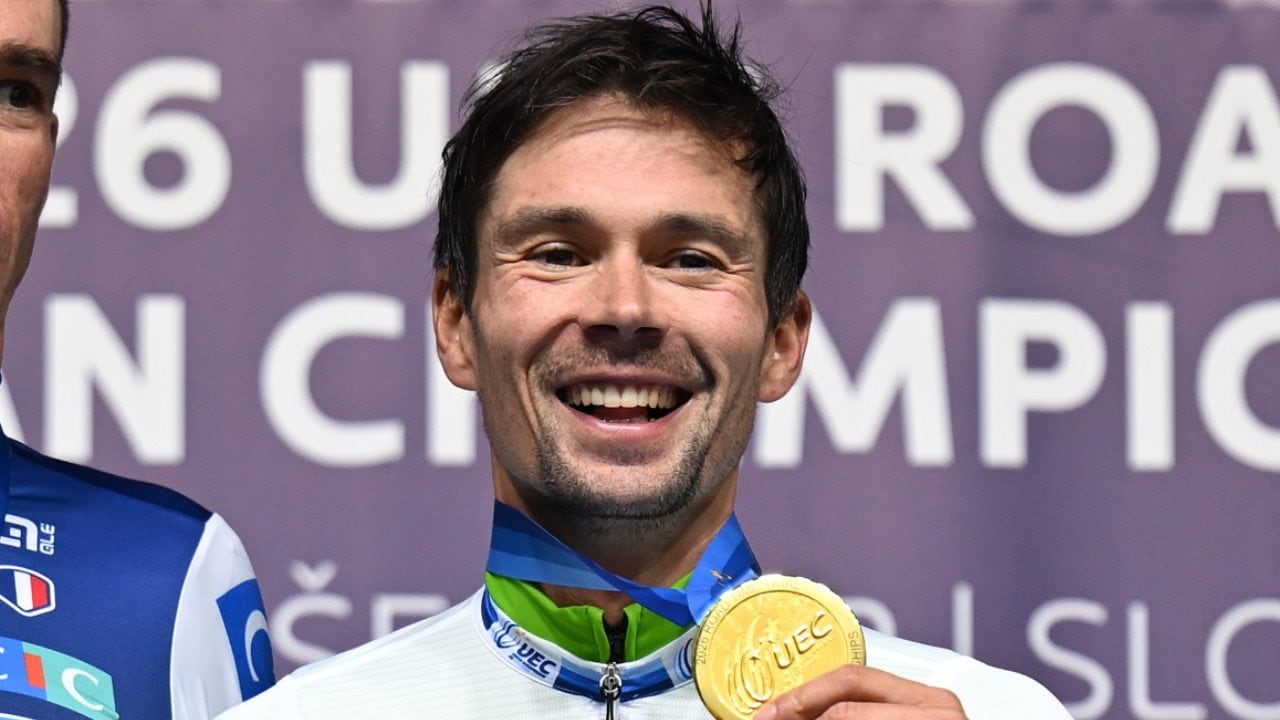 Roglič vince la cronometro agli Europei di ciclismo: "La radiolina non funzionava, mi sono basato sull’istinto"