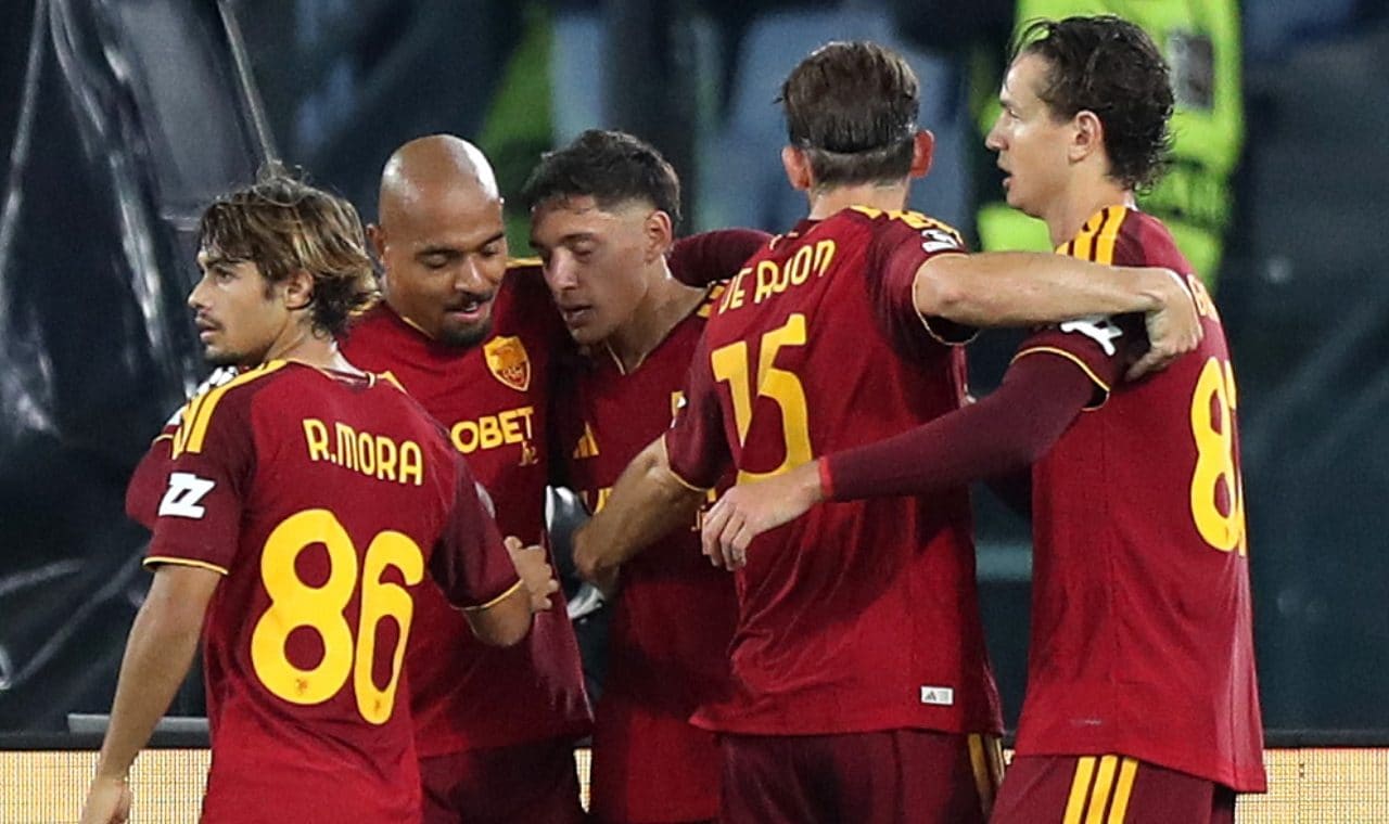 Dominio Roma, Slovan annichilito 4-0 all'Olimpico: la Magica torna a far festa in Champions League