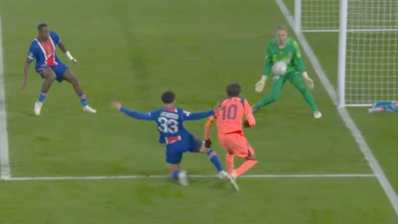 L'invincibile PSG ha un problema, Safonov prende gol sempre nello stesso modo (e ormai lo sanno tutti)