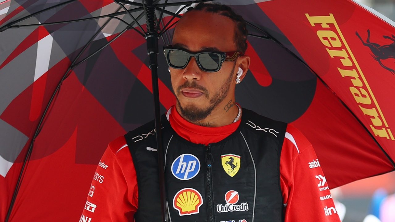 Hamilton vince la scommessa, da diciottesimo a terzo: Lewis in Malesia compie una rimonta assurda
