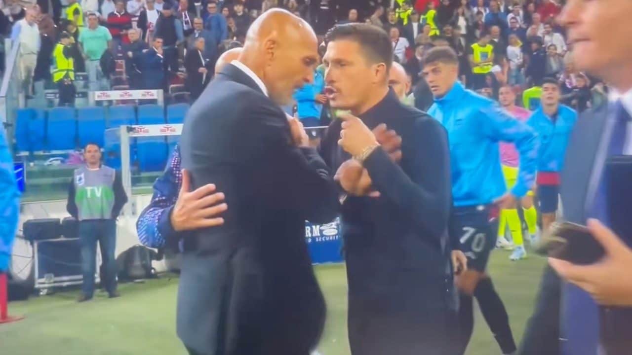 Spalletti e Pisacane litigano alla fine di Cagliari-Juve: duro faccia a faccia, l'arbitro espelle entrambi